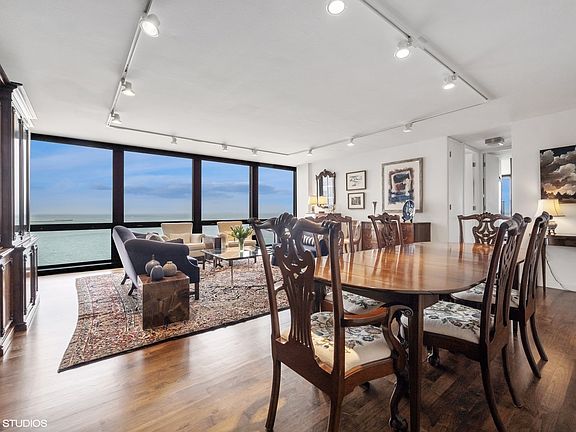 4th image of 900 N Lake Shore Dr APT 1213