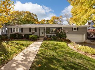 5252 Fairmount Ave, Downers Grove, IL 60515