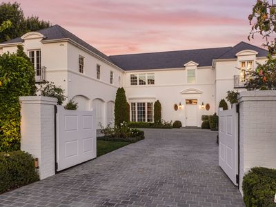 706 N Hillcrest Rd, Beverly Hills, CA, 90210