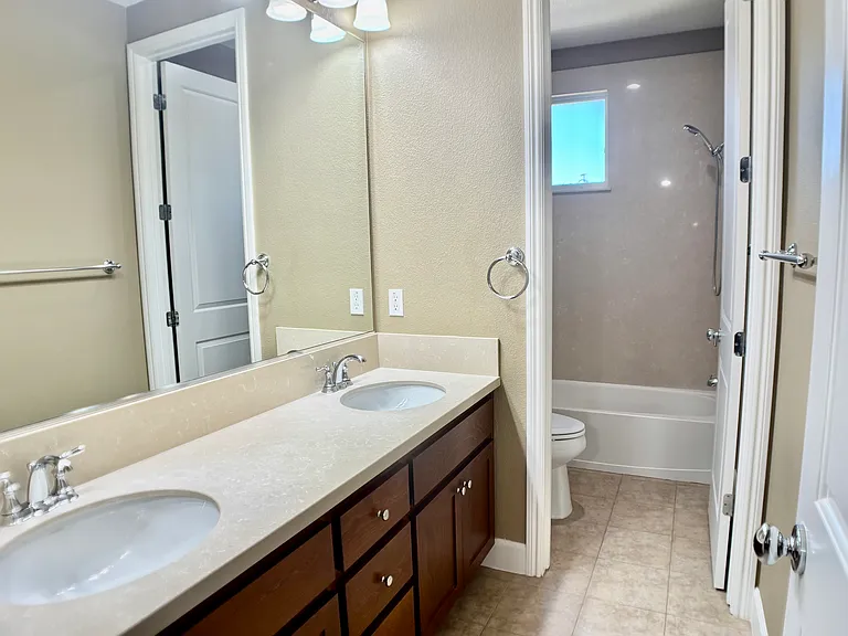 140 Levin Ave — Photo 28