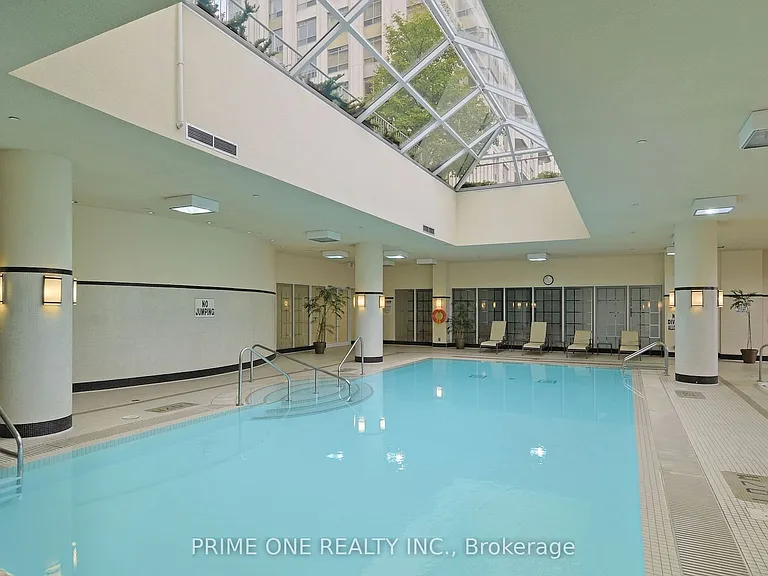 25 Kingsbridge Garden Cir #1421 — Photo 33