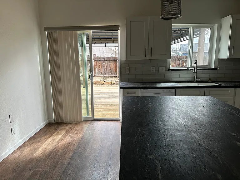 617 Renee Ct — Photo 13