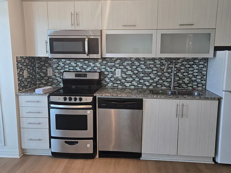 2015 Sheppard Ave E #1408 — Photo 7