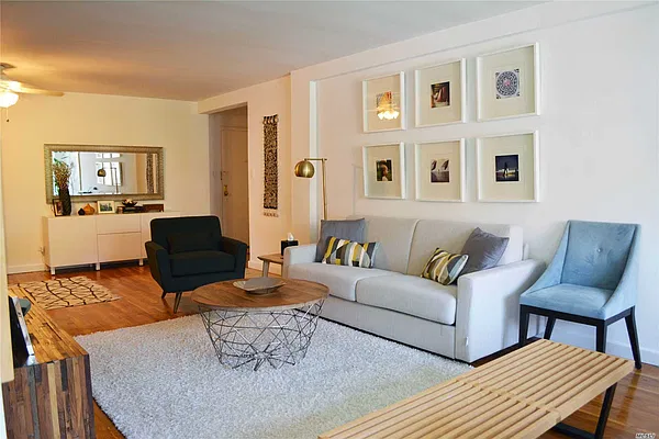 Sold by Daniel Gale Sotheby's International Realty | media 5