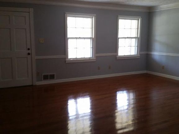 5th image of 2722 Skyland Dr