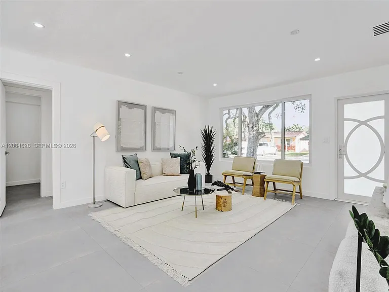 2380 NE 184th Ter — Photo 10
