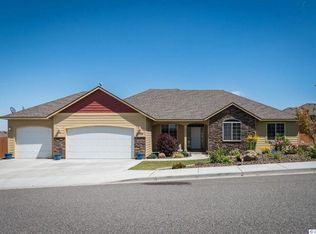 3703 S McKinley St, Kennewick, WA 99338
