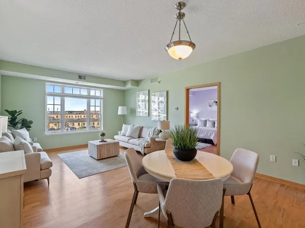 619 8th St SE Unit 410, Minneapolis, MN 55414