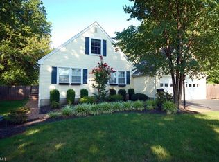 32 Lisa Ter, Somerville, NJ 08876
