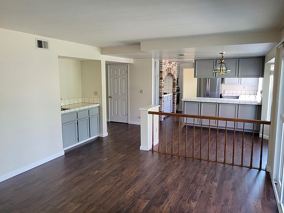 5th image of 795 Mary Caroline Dr