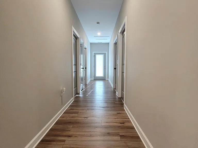 1446 E Main St — Photo 6