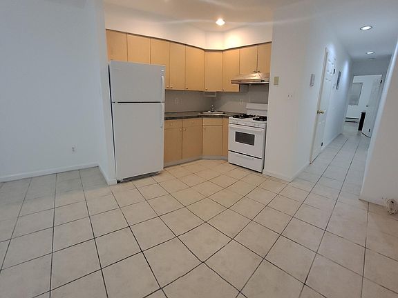 2nd image of 5724 164th St APT 1