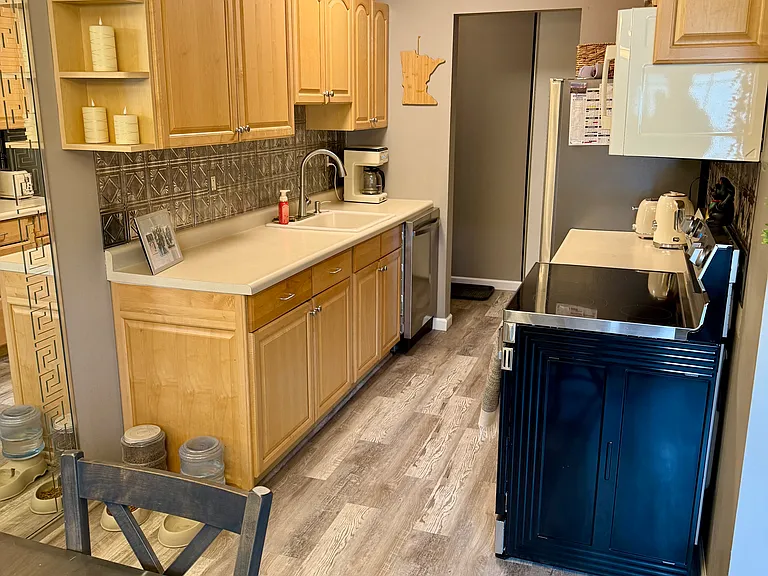 4554 Cedar Lake Rd #7 — Photo 2