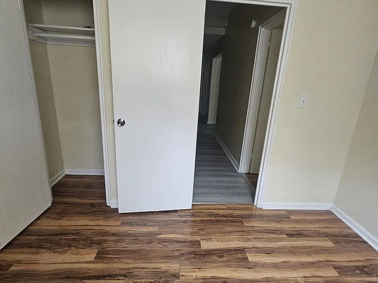 570 Whitney Ave #S2 — Photo 10