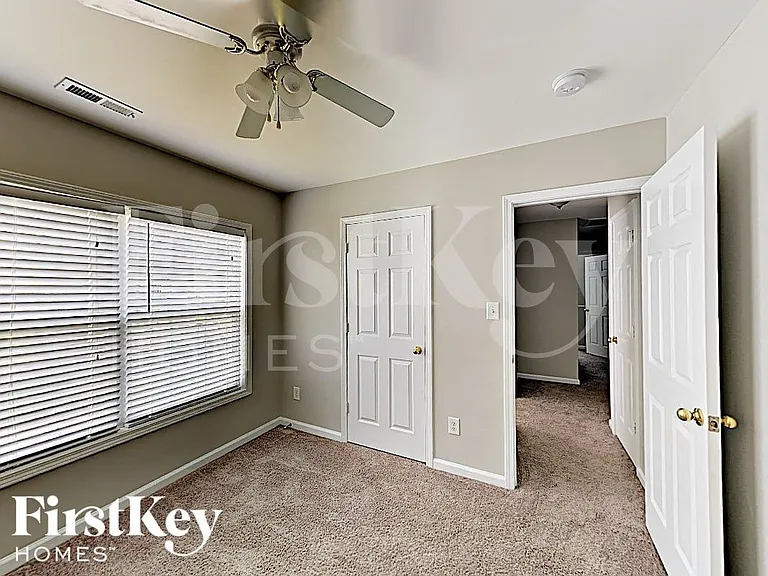 5705 Lindley Crescent Dr — Photo 12