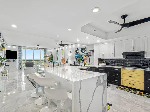 2640 Lake Shore Drive #2112, Riviera Beach, FL 33404