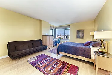 Sold by Isen & Company : Real Estate Advisors