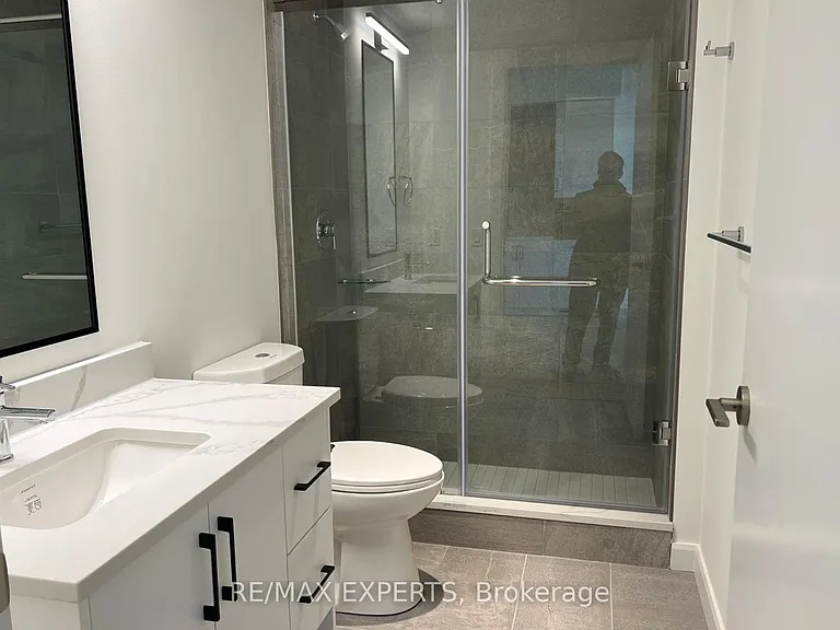 403 King St W #741 — Photo 10