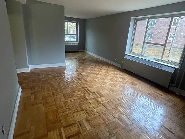 73-72 197th St #1B — Photo 1