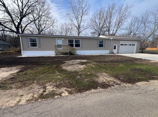199 S Ewing St, Newaygo, MI