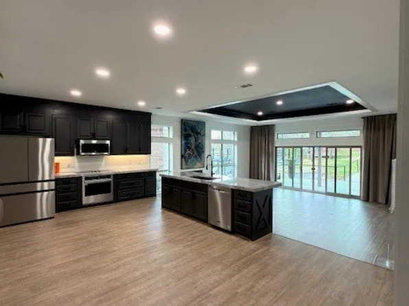 120 Saint Francis Ln, Mabank, TX 75156