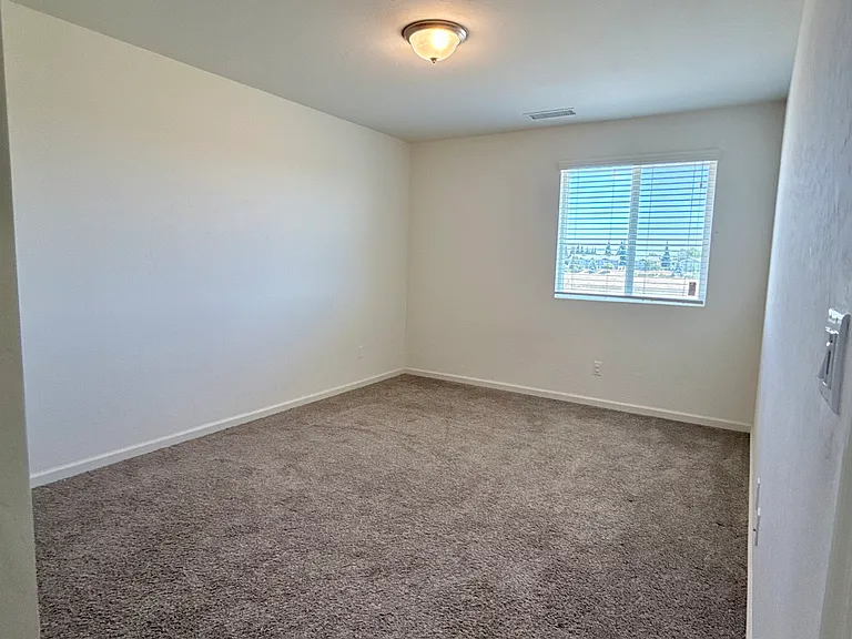 1950 Kelly Ln — Photo 11