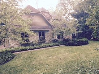 2nd image of 75 Pembroke Ln