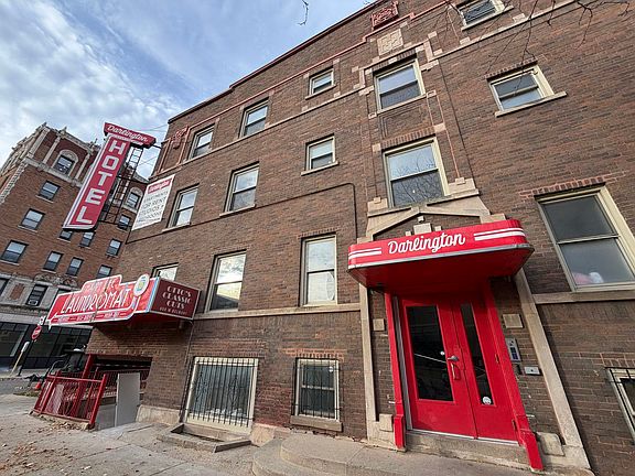 4th image of 4701 N Racine Ave #207