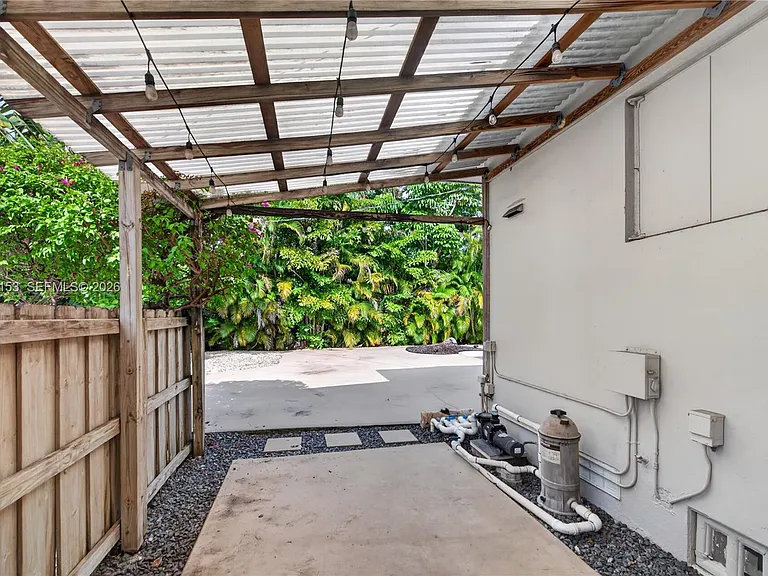 10025 NE 3rd Ave — Photo 54
