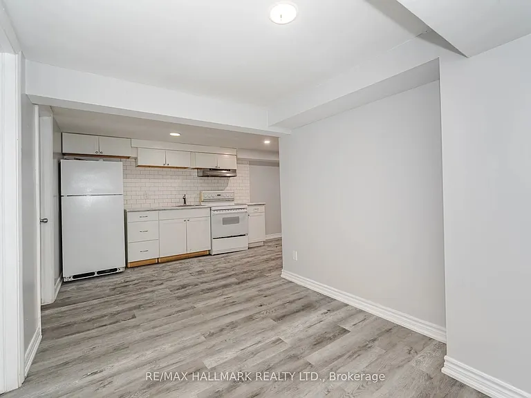 88 Bernick Dr — Photo 11