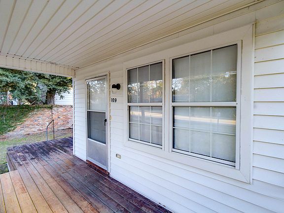 5th image of 109 Gilland Ave.