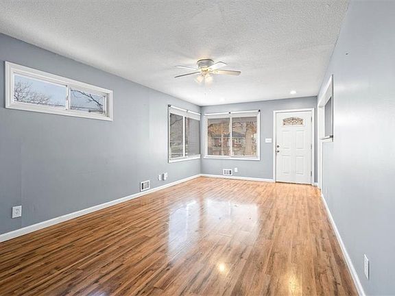 5th image of 225 E Whittier St