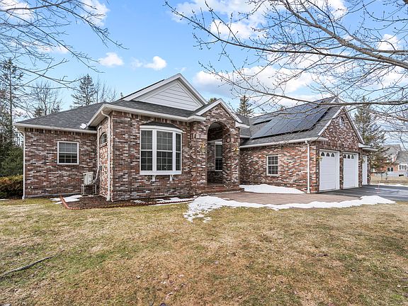 5th image of 65 Balsam Road