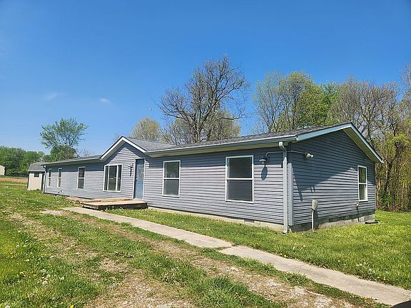 3rd image of 2924 E County Road 750 S