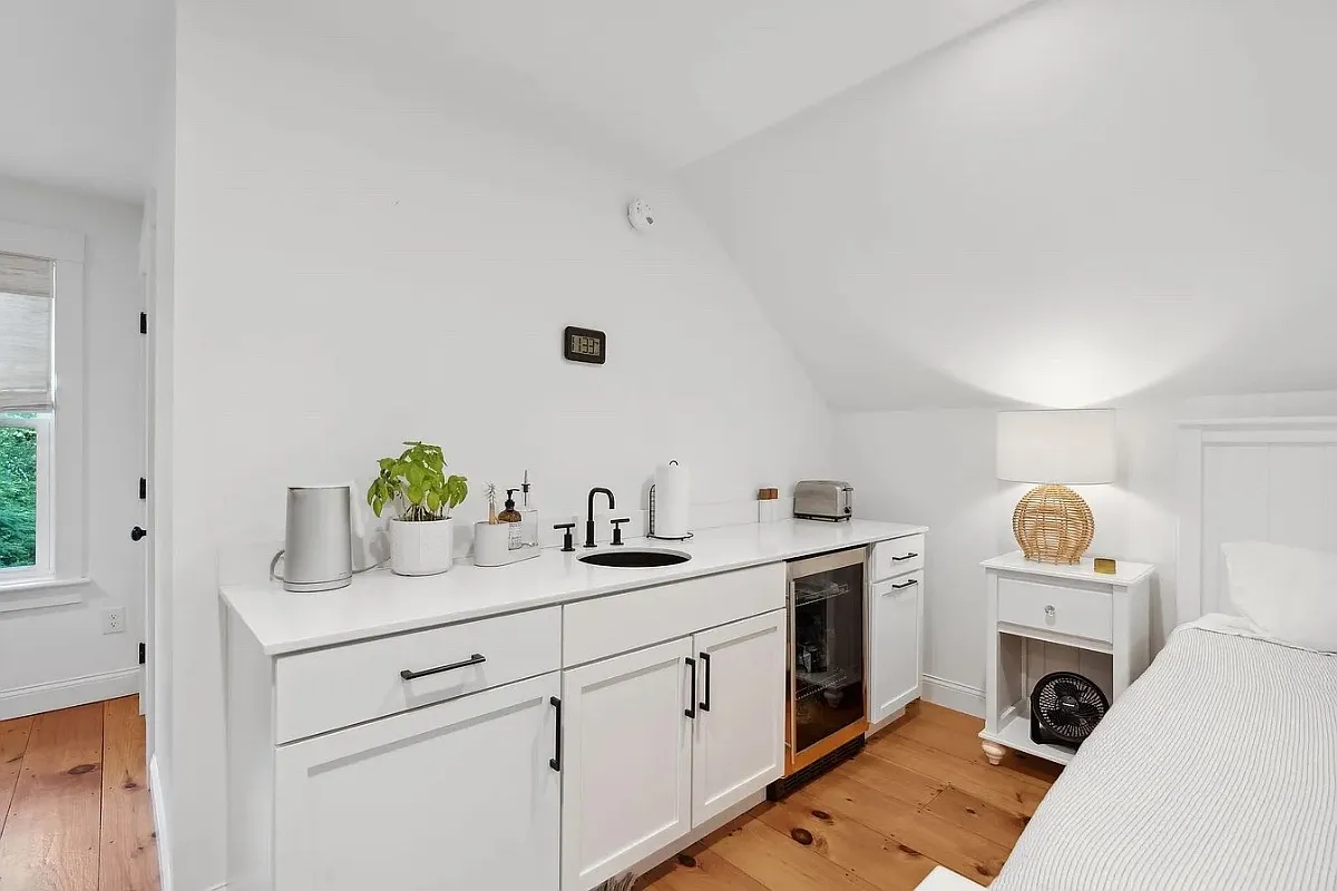Studio, 600 sqft, $1,950 — Photo 1