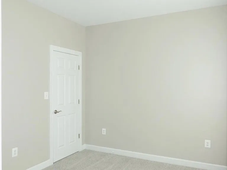 1604 Kinnaird Ter NE — Photo 33