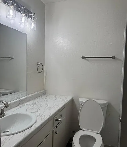 3624 Emerald St — Photo 5