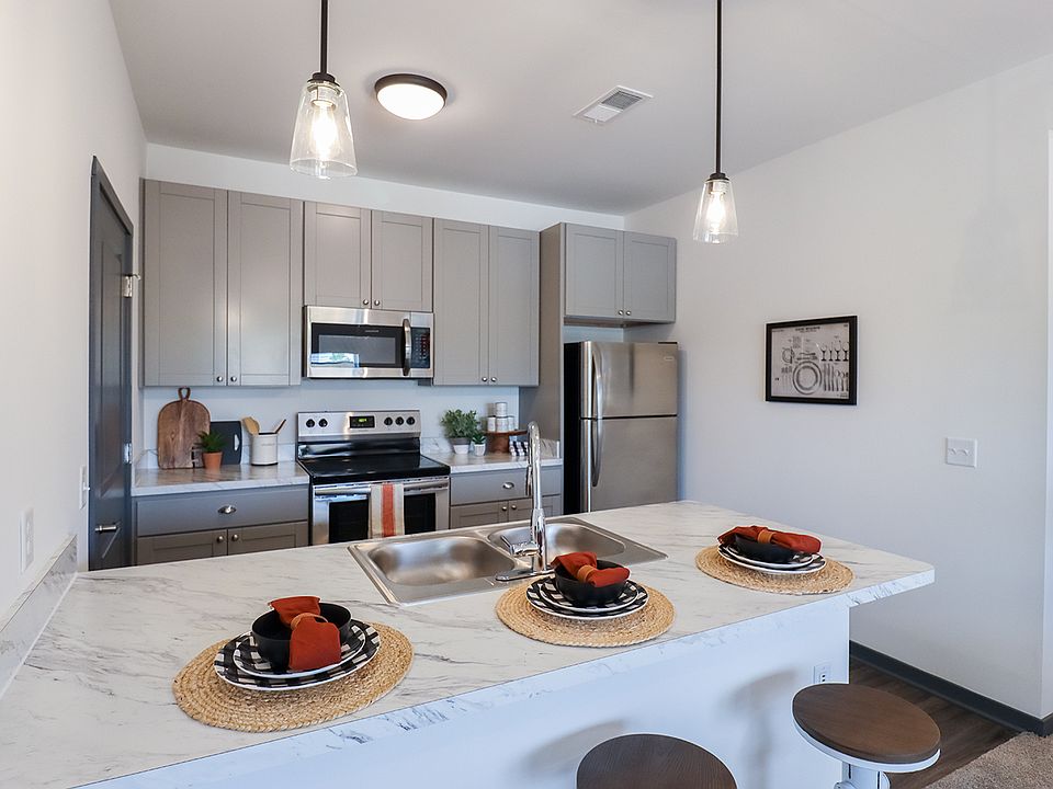 1st image of 65 Robinwood Ave #53-2E