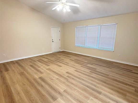 4th image of 2419 Portobella Pl