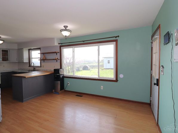 4951 Thomas Rd, Trenton, OH 45067
