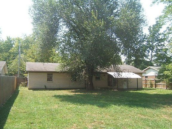 2nd image of 603 SE 10th St