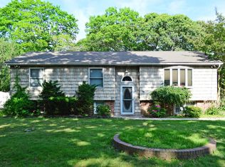 1557 Coates Ave, Holbrook, NY 11741