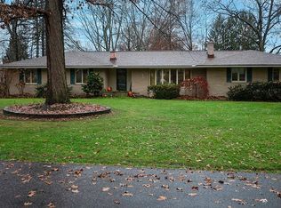 361 Spring Grove Dr, Tallmadge, OH 44278