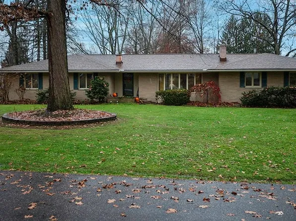 361 Spring Grove Dr, Tallmadge, OH 44278