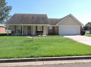 313 Northridge Dr, Vicksburg, MS 39180