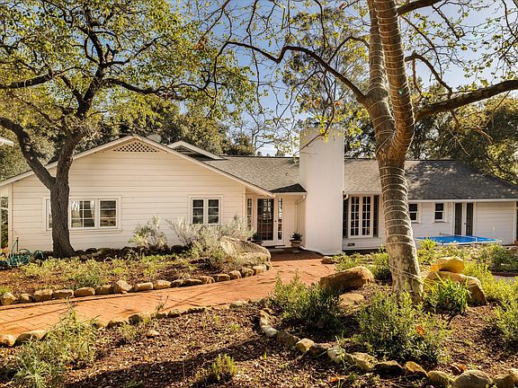 3rd image of 2915 Hidden Valley Ln