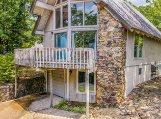 915 Dave Creek Pkwy, Fairfield Bay, AR 72088