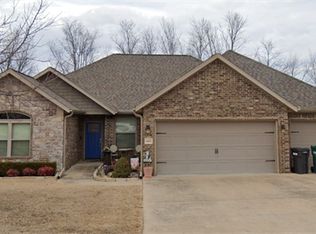 4403 W Oak St, Rogers, AR 72758