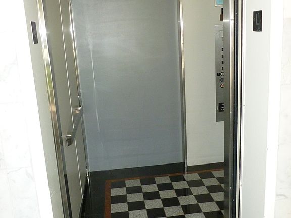 5th image of 1216 S Sherbourne Dr APT 202