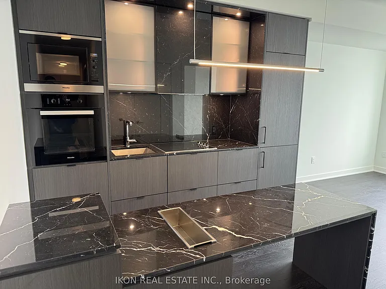 11 Yorkville Ave #4001 — Photo 14